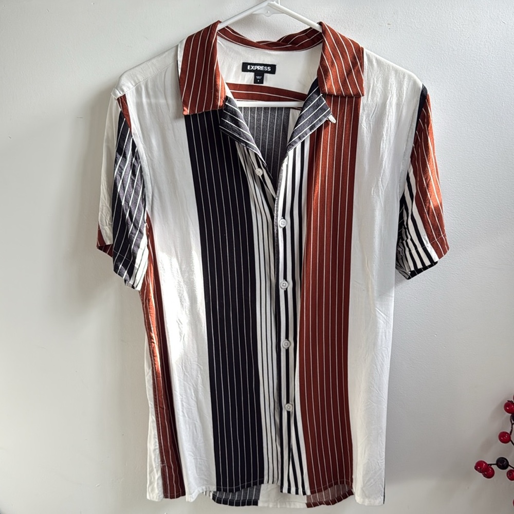 Express Men’s short sleeve button down